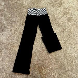 Lululemon wide leg yoga pants